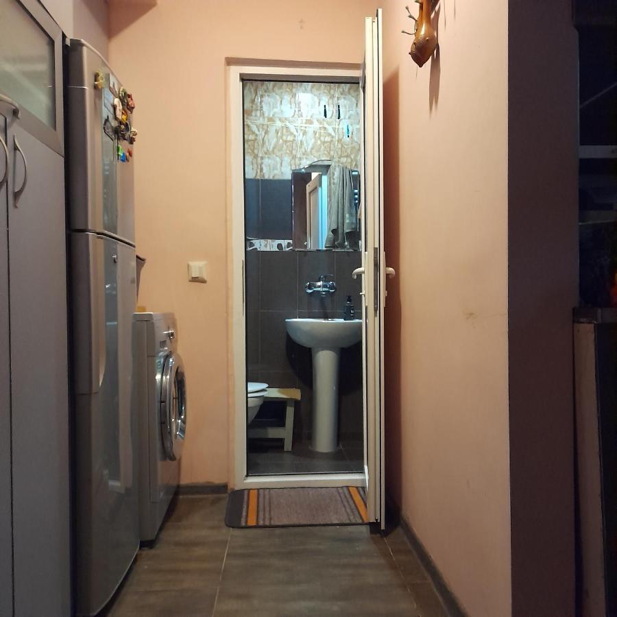 Historical Apartment In City Center 트빌리시 외부 사진