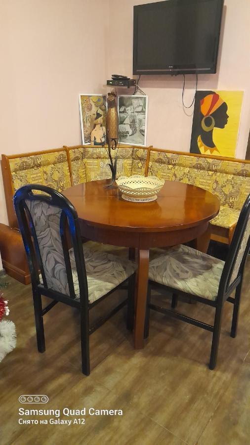 Historical Apartment In City Center 트빌리시 외부 사진